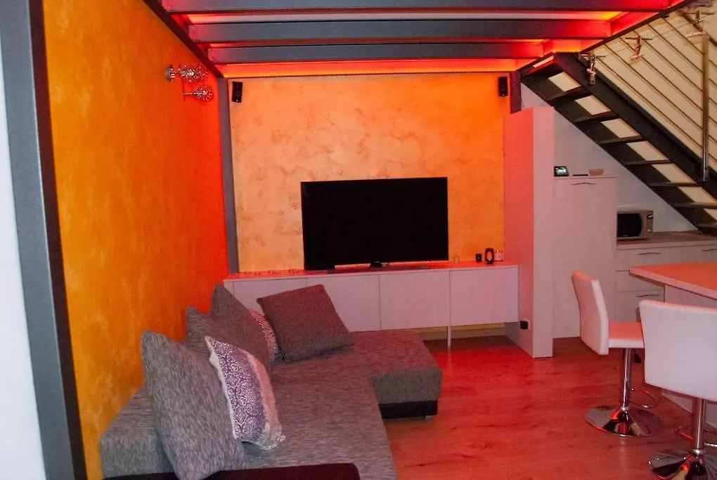 Holiday home Mo&Vi - Elegante Loft - Vicino F1-San Gerardo-Parco Monza Villa Lissone Italy